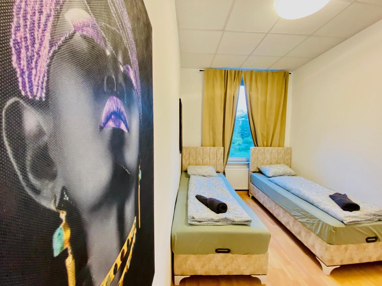 Bright 5Br Shared Apartment W Great Transport Link Wina Bagian luar foto